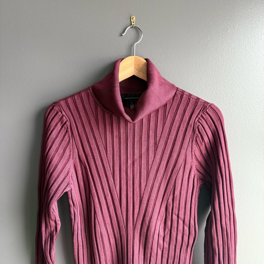 White House Black Market WHBM Women Maroon Ribbed Knit Turtleneck sweater Size L - Picture 3 of 6
